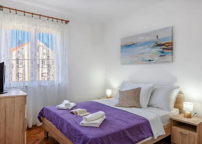 Apartment Floreani Vir