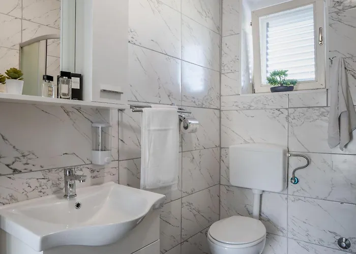 Apartment Floreani Vir